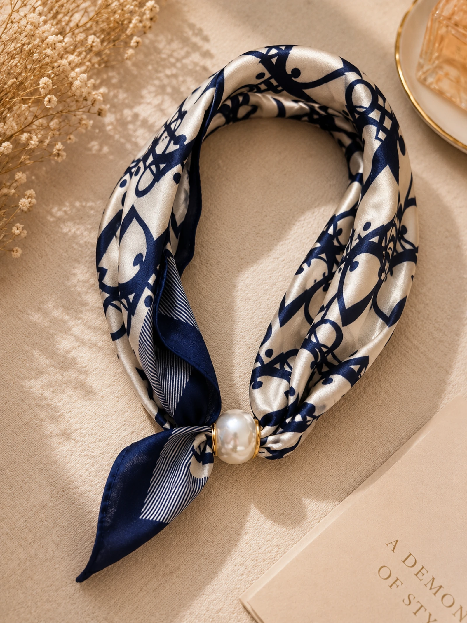 🤍💙 Écharpe Perle Blanc & Bleu-Marin